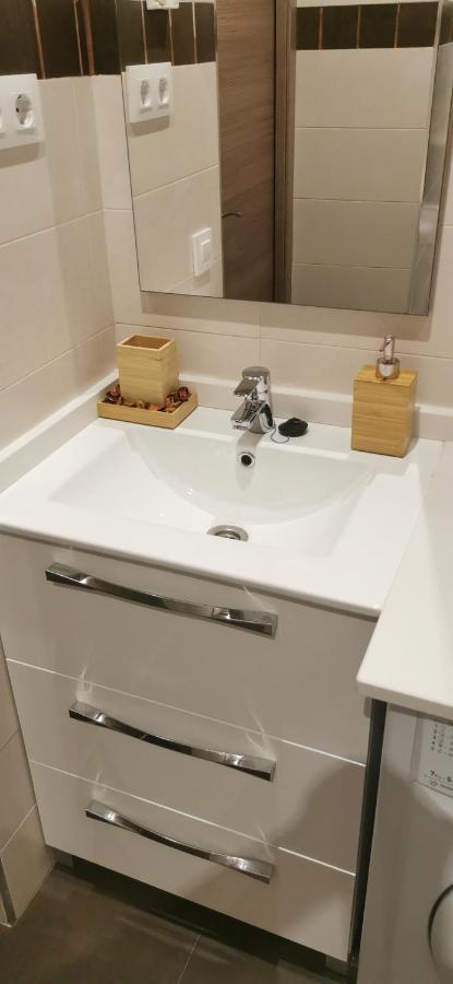 Madrid Piruli Home- Cozy Apartment With Nice Patio מראה חיצוני תמונה